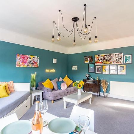 Spacious Split Level Flat In Great Location Портсмът Екстериор снимка
