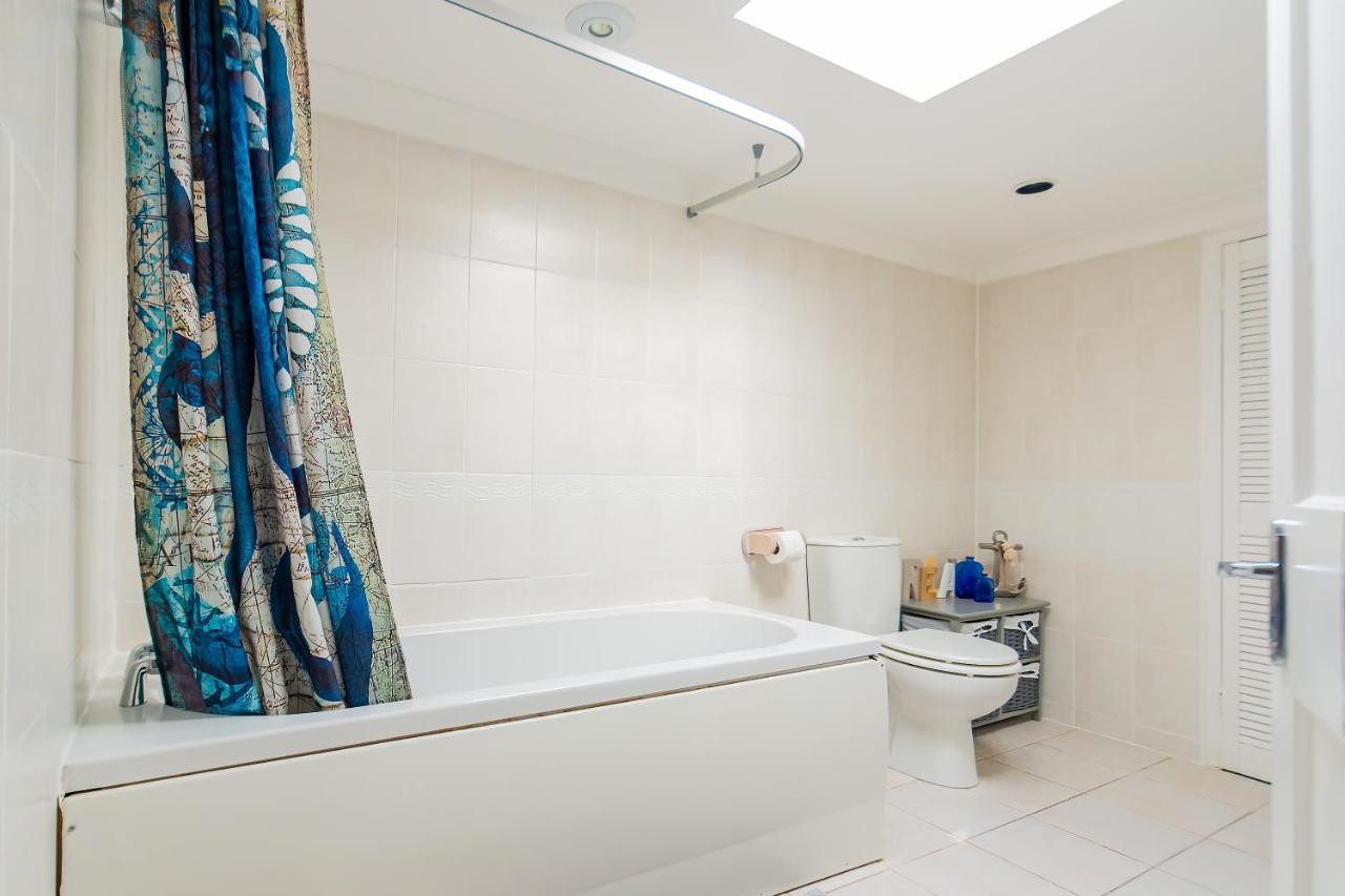 Spacious Split Level Flat In Great Location Портсмът Екстериор снимка
